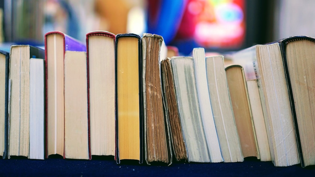 В 404 Media отследили партию редких книг, которая закончила жизнь на тренировочном полигоне ИИ Amazon