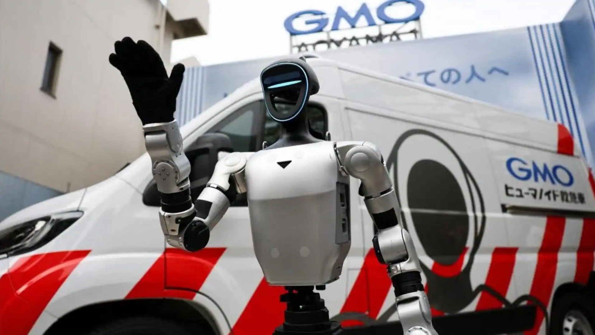 Японская организация GMO AI &amp; Robotics представила инициатива для роботов GMO Humanoid Ambulance
