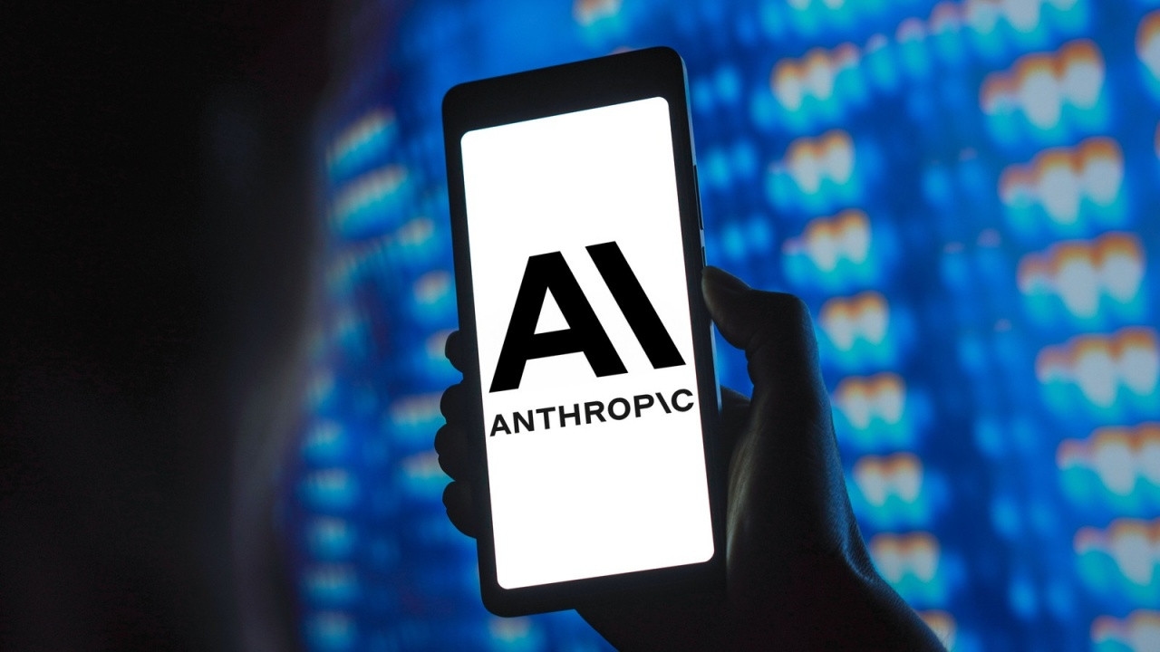 Anthropic отказала Пентагону: Claude не станет автономным оружием и инструментом слежки