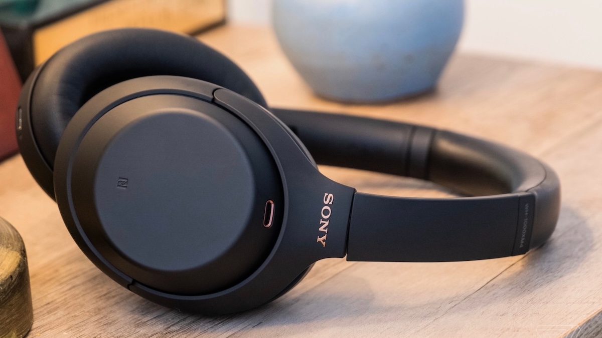 Sony готовит к выпуску бюджетные гарнитура WH-1000XM4