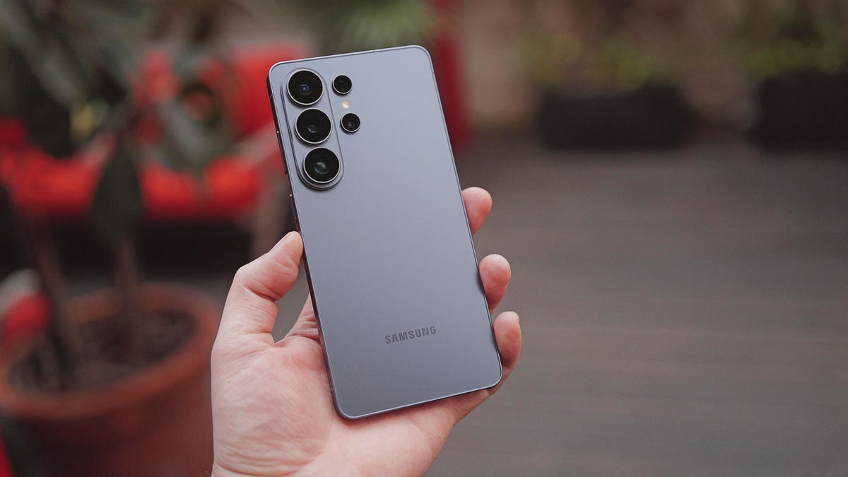 Пользователи Samsung пожаловались на рекламу Galaxy S26 Ultra через уведомления