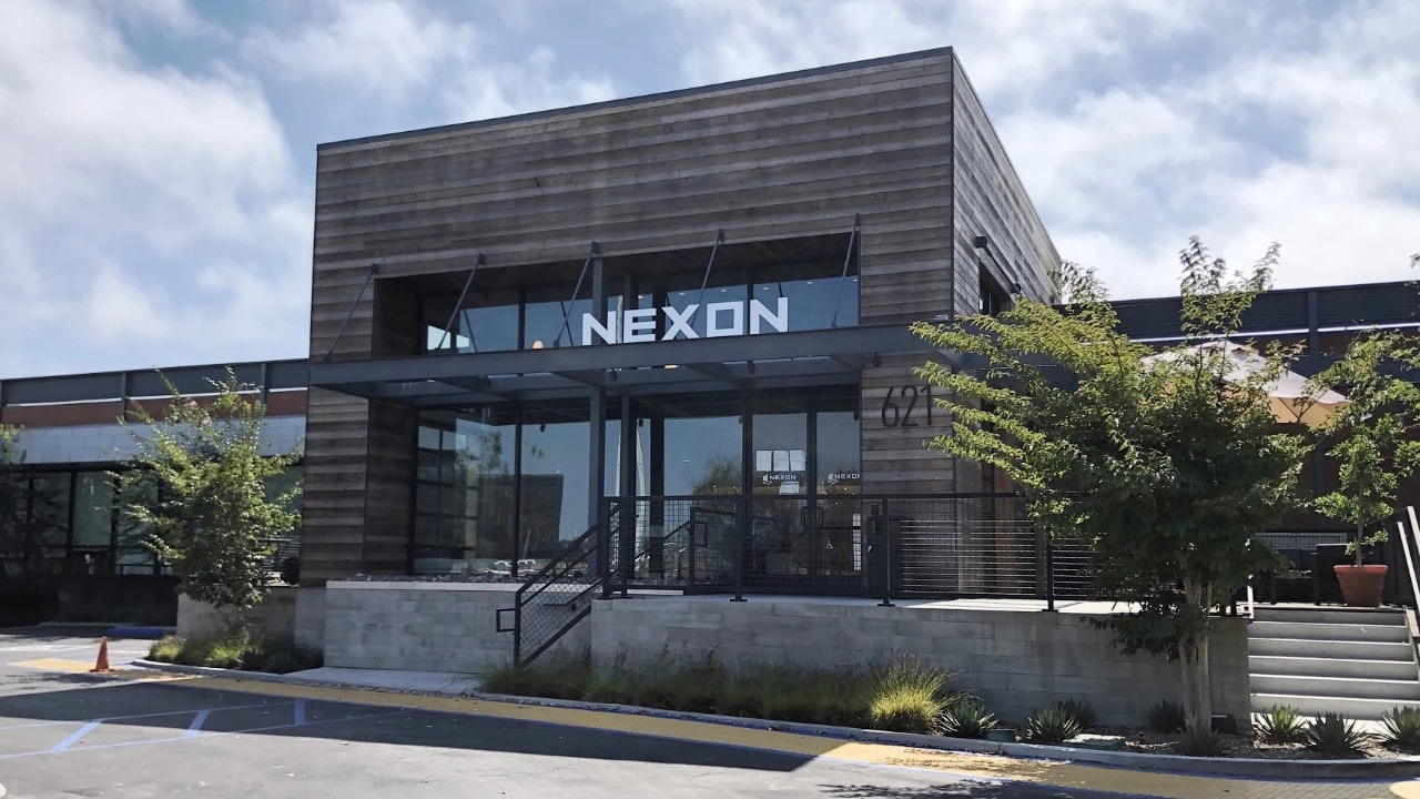 Накопленный интеллект против искусственного: на что ставит игровой гигант Nexon?
