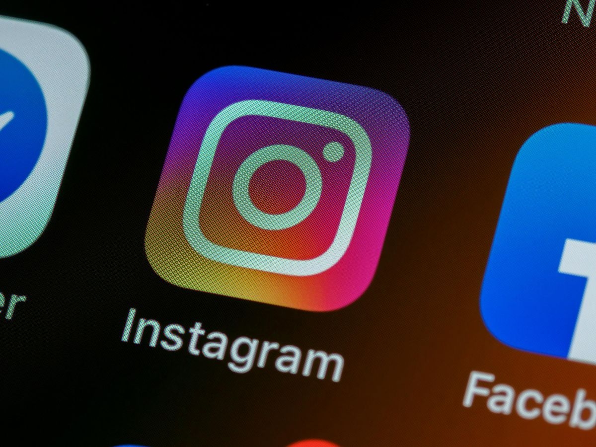 Instagram** отключит сквозное шифрование личных сообщений с 8 мая 2026 года