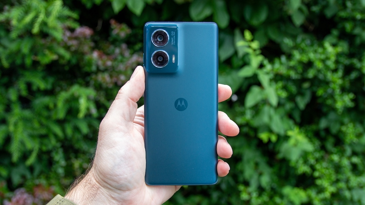 Motorola подала в суд на социальные сети и авторов контента в Индии
