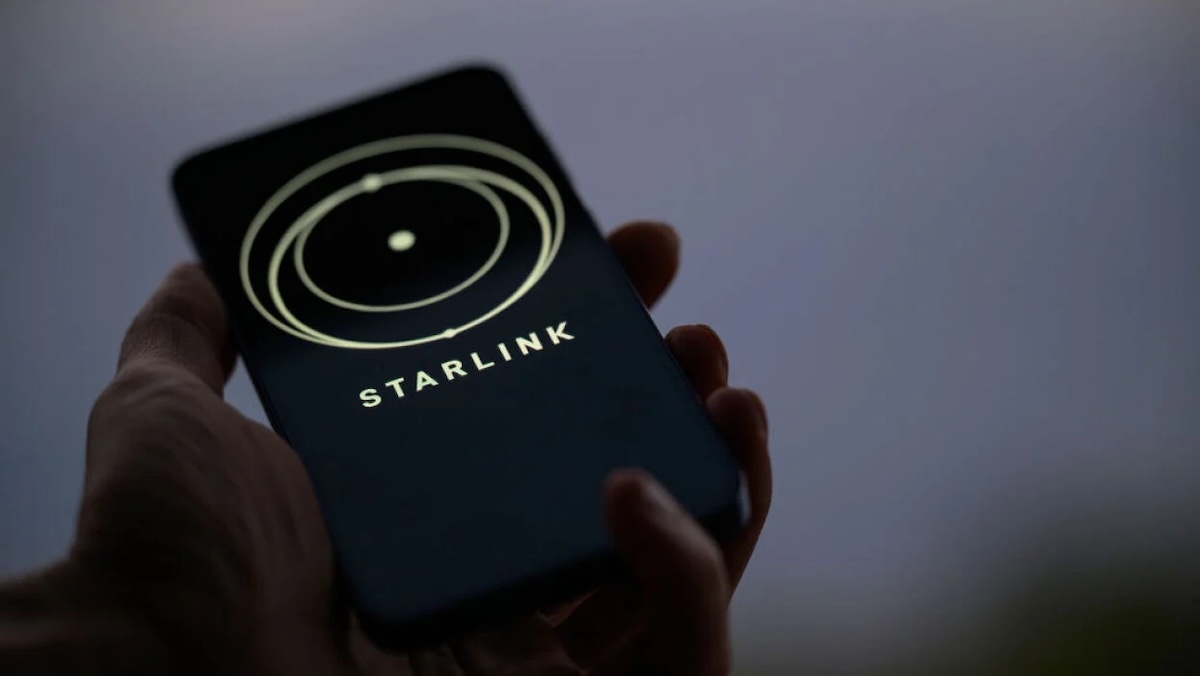 SpaceX планирует запустить мобильную сеть Starlink для американских потребителей