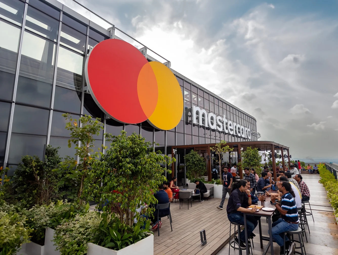 Почему борьба с финансовыми преступлениями требует совместного data-driven подхода