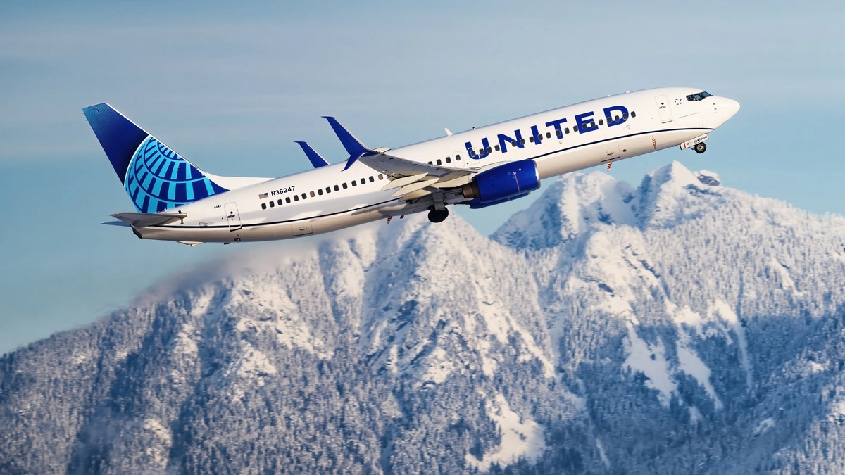 United Airlines будет банить пассажиров, прослушивающих контент без наушников