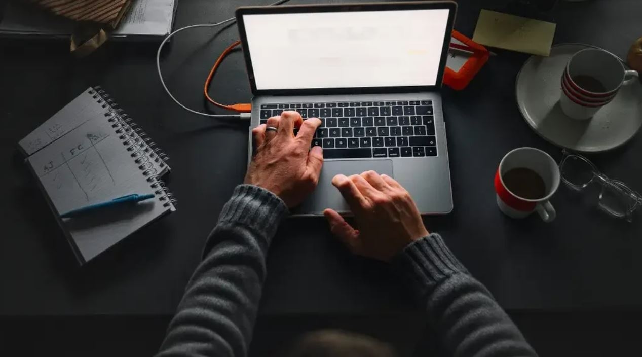 Авторы стартовали перестраивать свои рабочие часы под лимиты токенов от ИИ