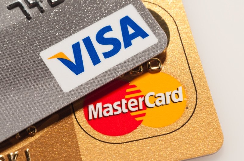 В ЦБ заявили, что Visa и Mastercard должны уйти с российского рынка