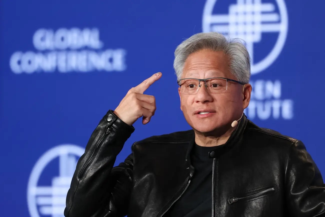 Глава Nvidia: не нужно искать профессии, «устойчивые к ИИ»