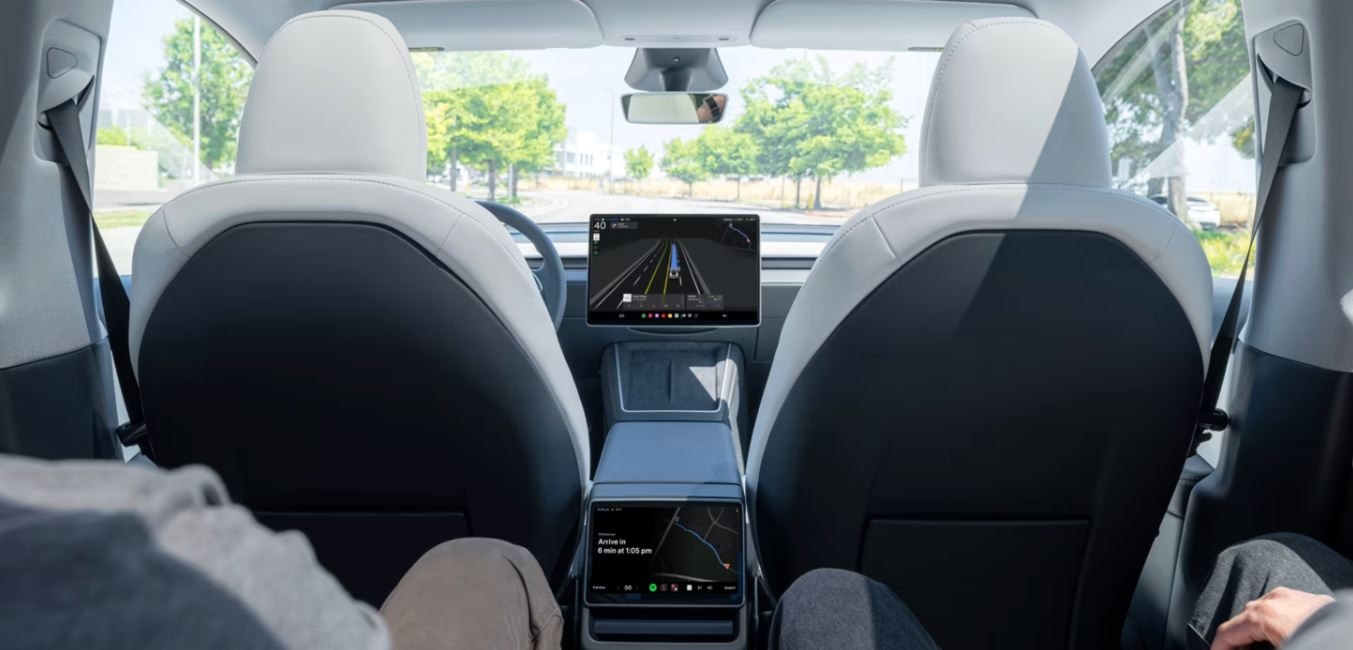 Регулятор Калифорнии: Tesla «не предоставляет услуги беспилотных автомобилей»