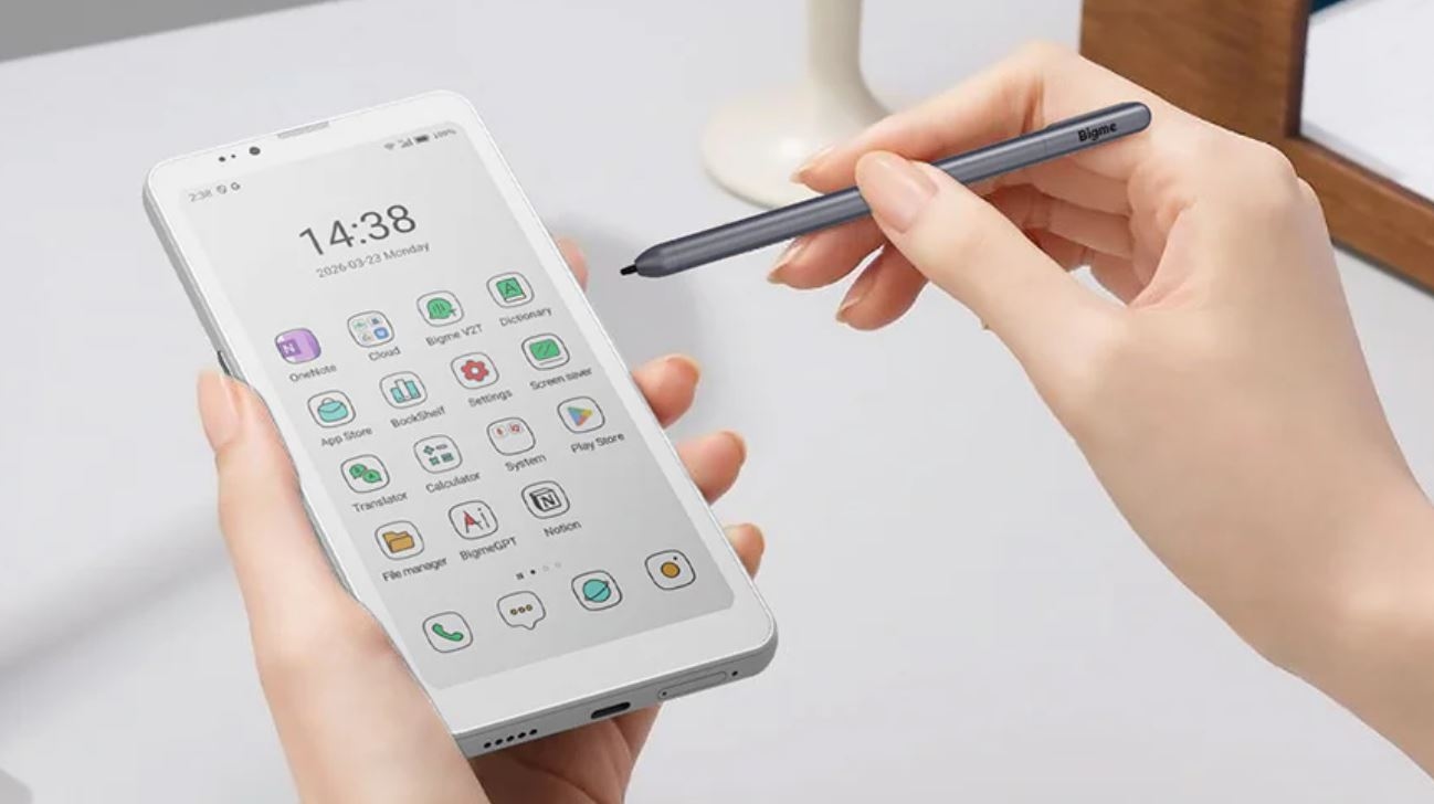 Bigme представила телефон с обычным и E-ink экранами