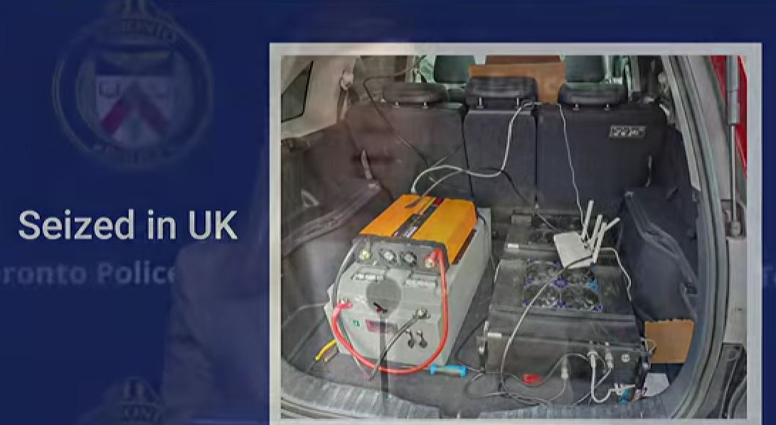 В Канаде трёх мужчин арестовали за использование SMS-бластера