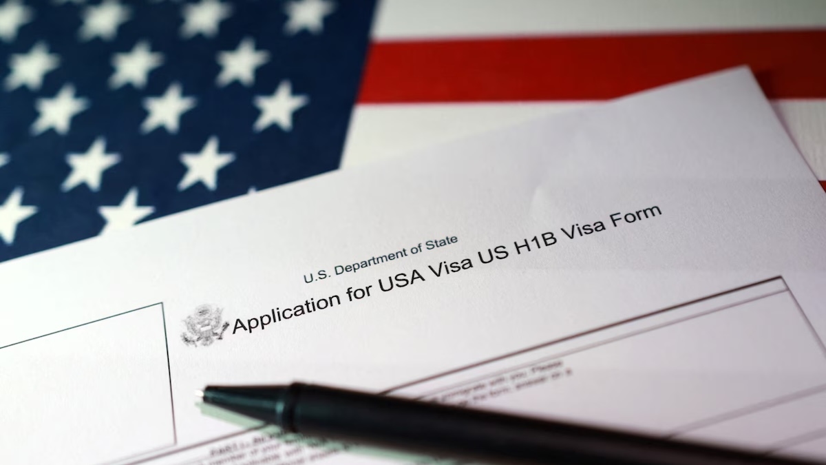 Федеральный суд США признал незаконным сбор в $100 тысяч за визы H-1B