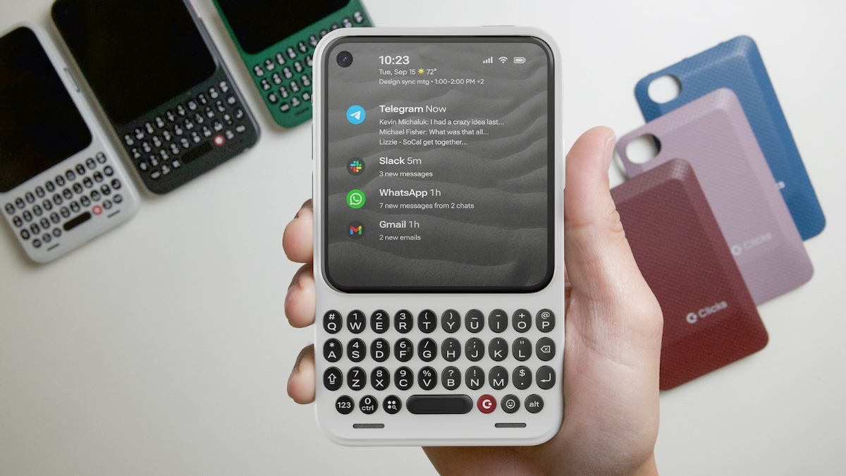 Clicks начнёт поставки своего первого смартфона Clicks Communicator в декабре