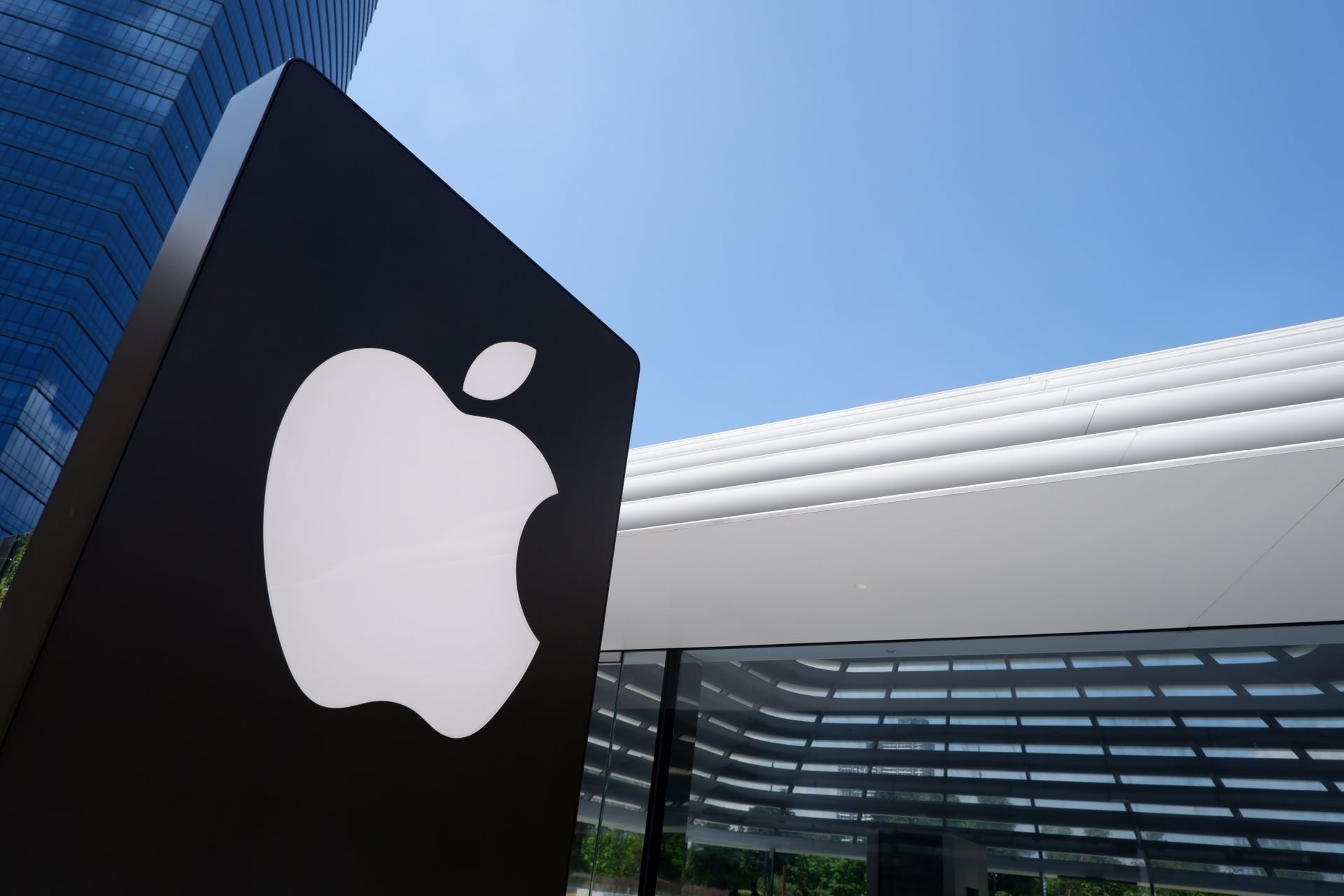 Внутренний CLAUDE.md Apple утек в сеть: видно, как организация использует ИИ в поддержке