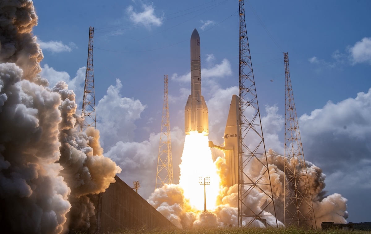 SpaceX предупредила регулятор, что запуски спутников Amazon Leo создали риск столкновения с группировкой Starlink