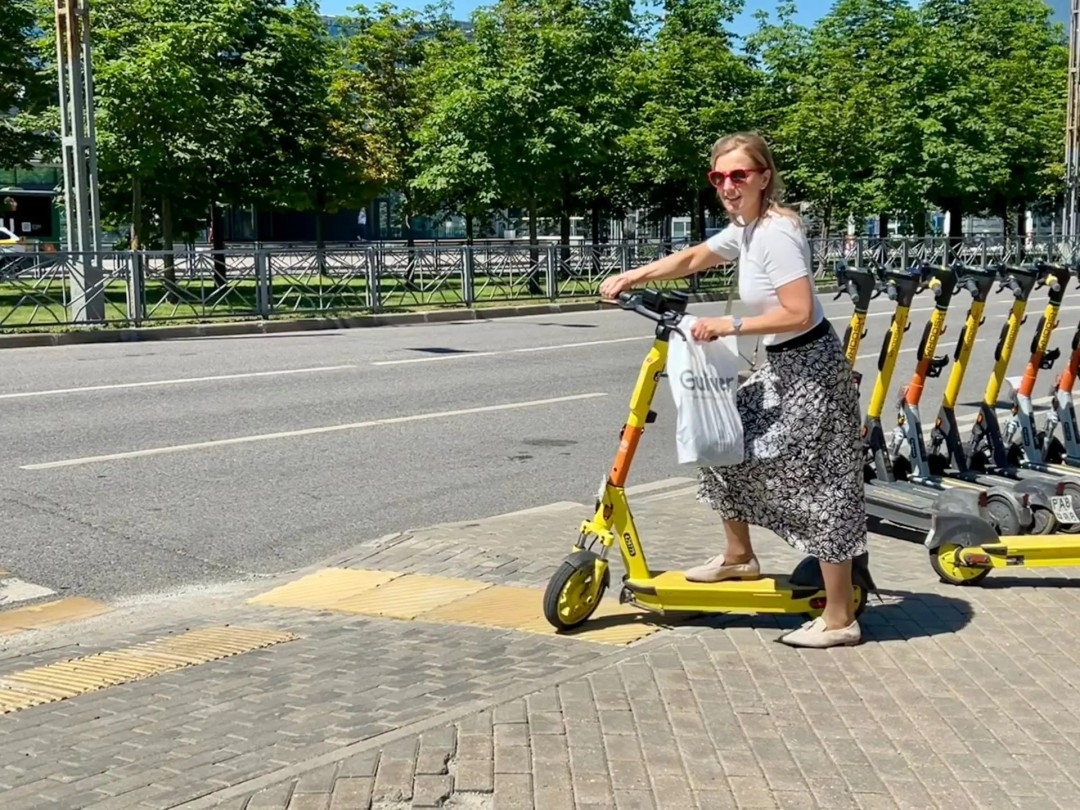 В Подмосковье введут авторизацию пользователей электросамокатов через «Госуслуги»