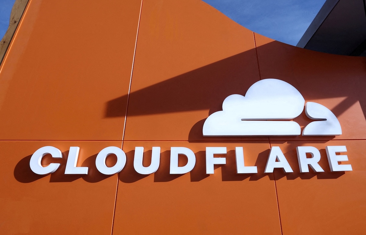 Власти Южной Кореи при содействии Cloudflare заблокировали доступ к крупным нелегальным сайтам с контентом для взрослых