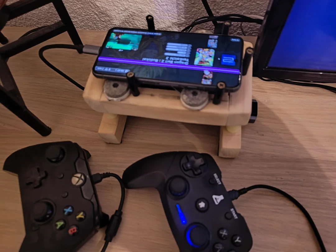 Реддитор сделал из неисправного Google Pixel 8 игровую приставку для ретро-игр