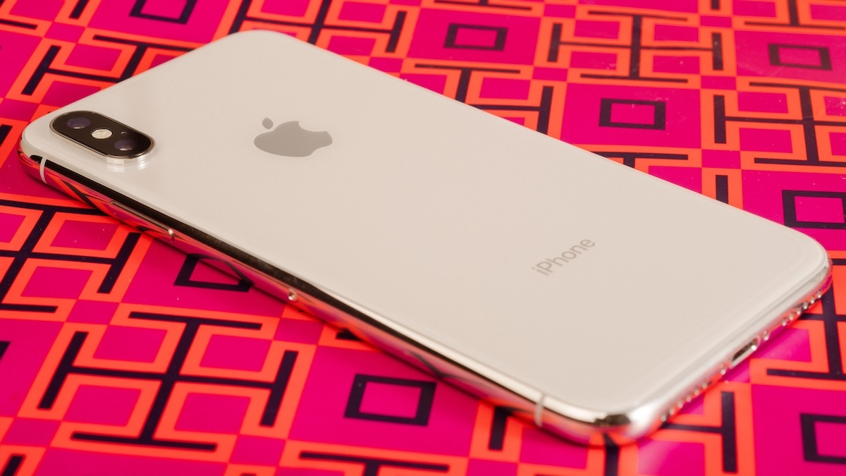 Apple объявила iPhone X устаревшим смартфоном