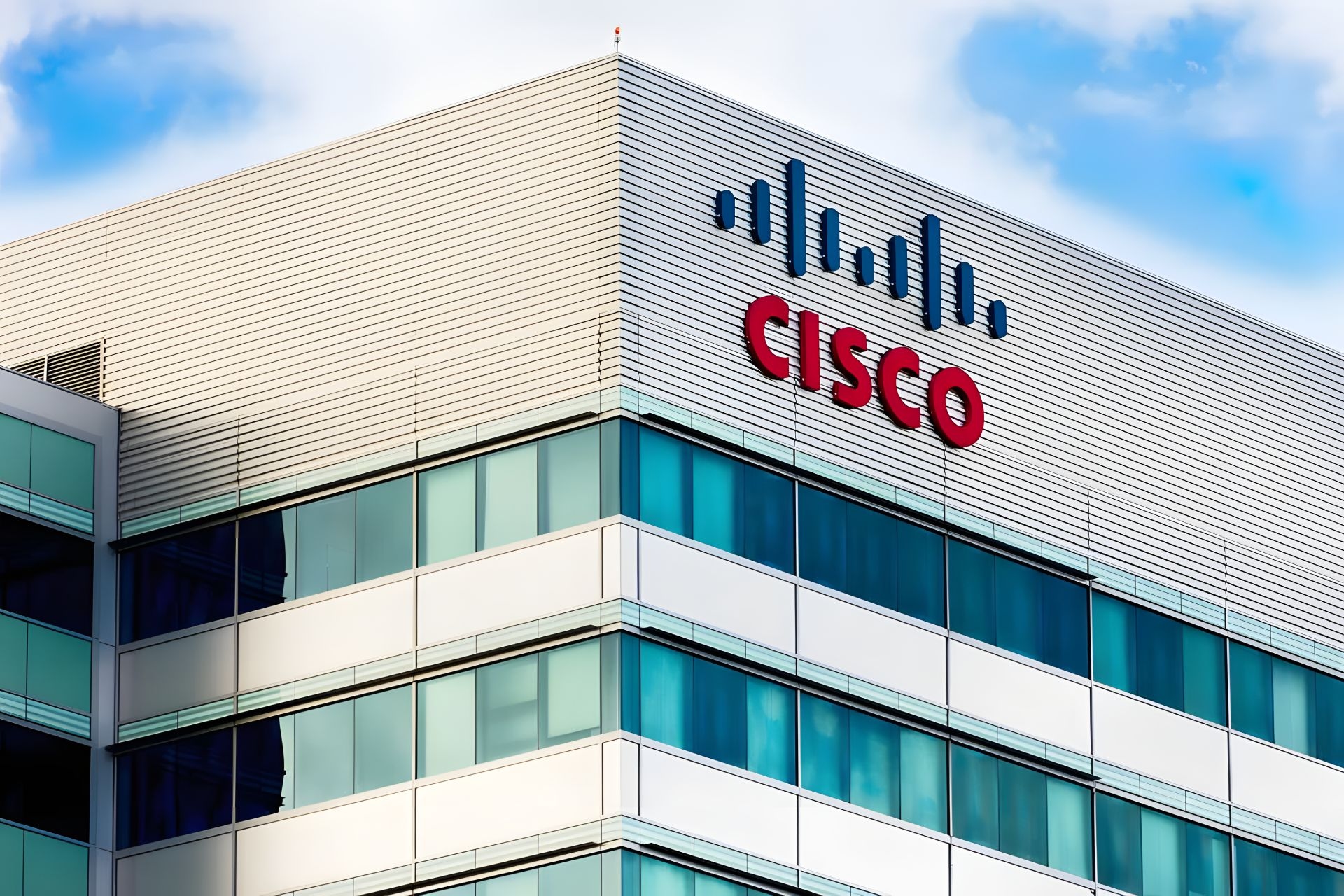 $400 млн за охрану AI-агентов: Cisco поглощает стартап-компания Astrix
