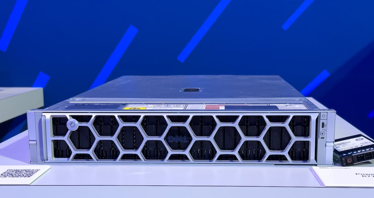 Kioxia и Dell уместили почти 10 ПБ в один 2U-сервер