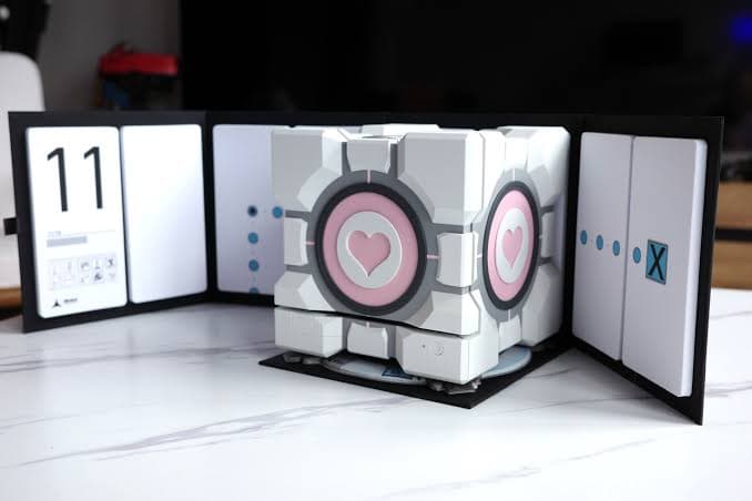 Valve запретила Dbrand продавать кейс для Steam Machine в стиле куба-компаньона из Portal
