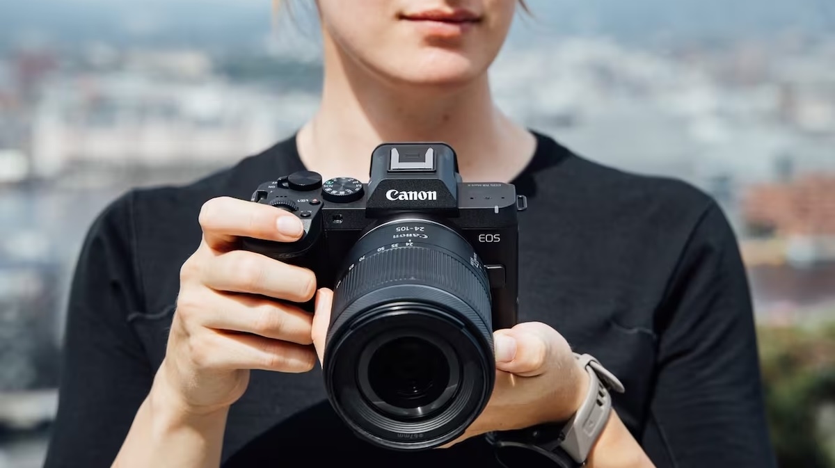 Canon представила полнокадровую беззеркальную фотокамеру EOS R8 Mark II