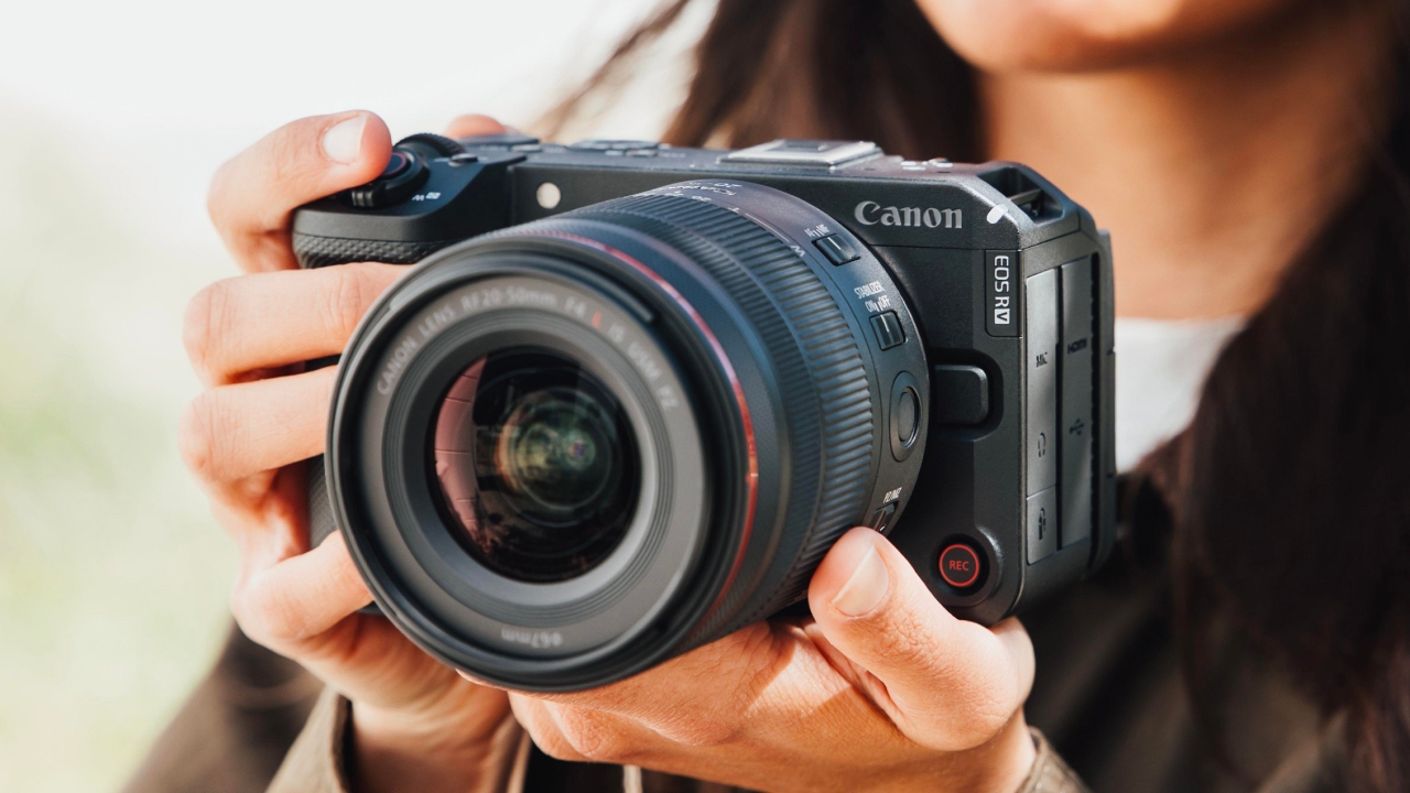 Canon представила EOS R6 V — полнокадровую беззеркальную камеру для видео