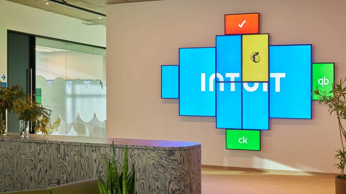 Intuit уволит более 3 тысяч сотрудников, чтобы переориентироваться на ИИ