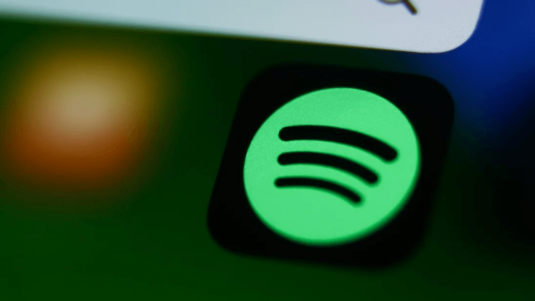 Spotify и Universal Music разрешат фанатские AI-каверы и ремиксы