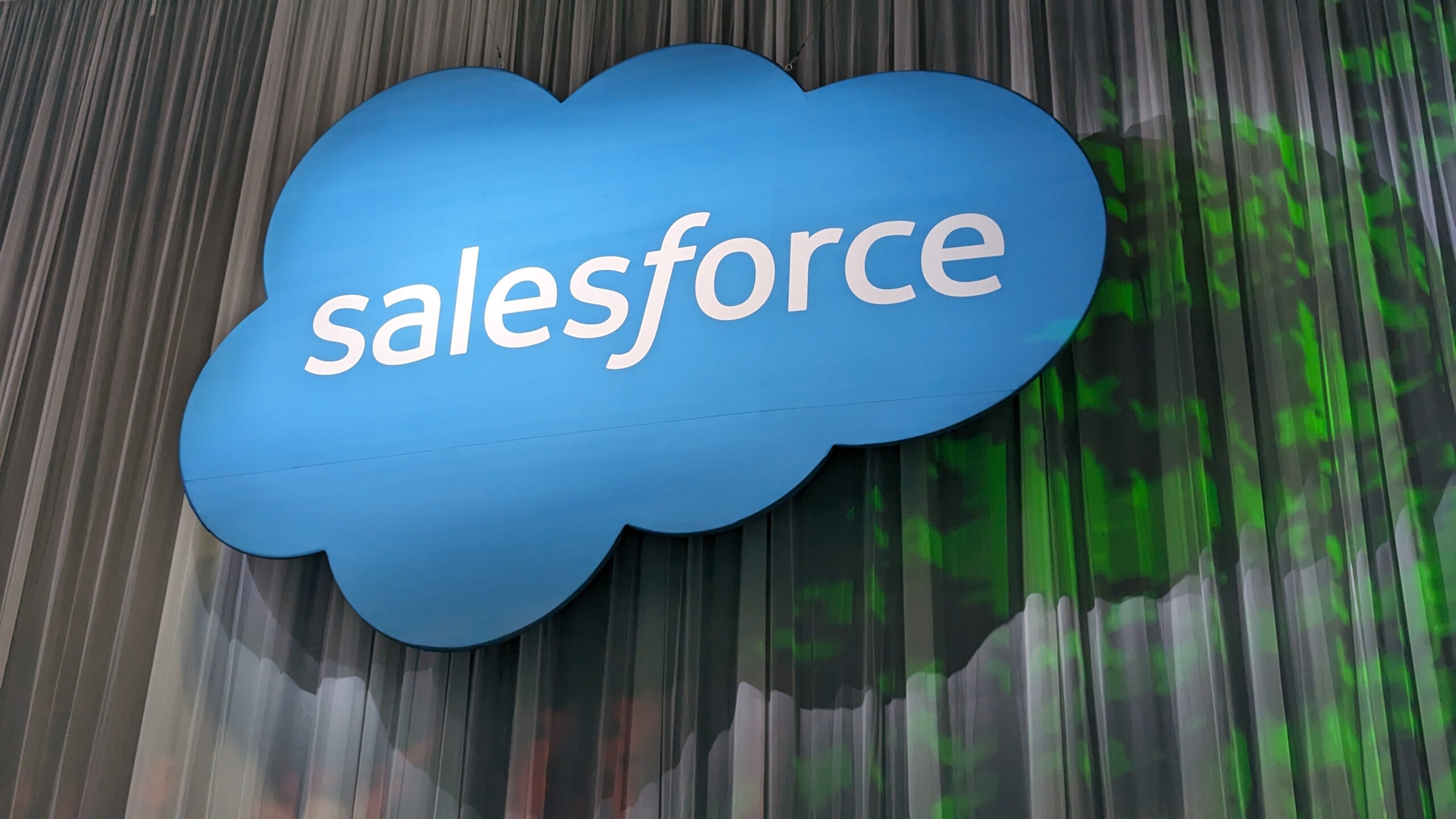 «Два года не увеличиваем количество инженеров»: глава Salesforce — об эффекте ИИ