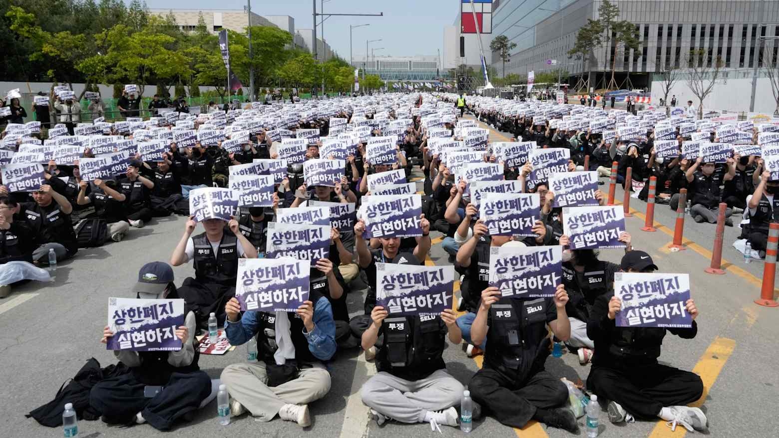 Samsung удалось договориться с профсоюзом об отмене забастовки после вмешательства министра труда Южной Кореи