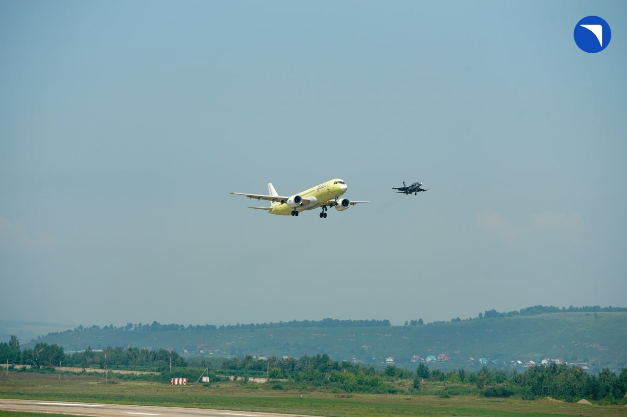 Импортозамещённый самолет МС-21-310 впервые поднялся в небо