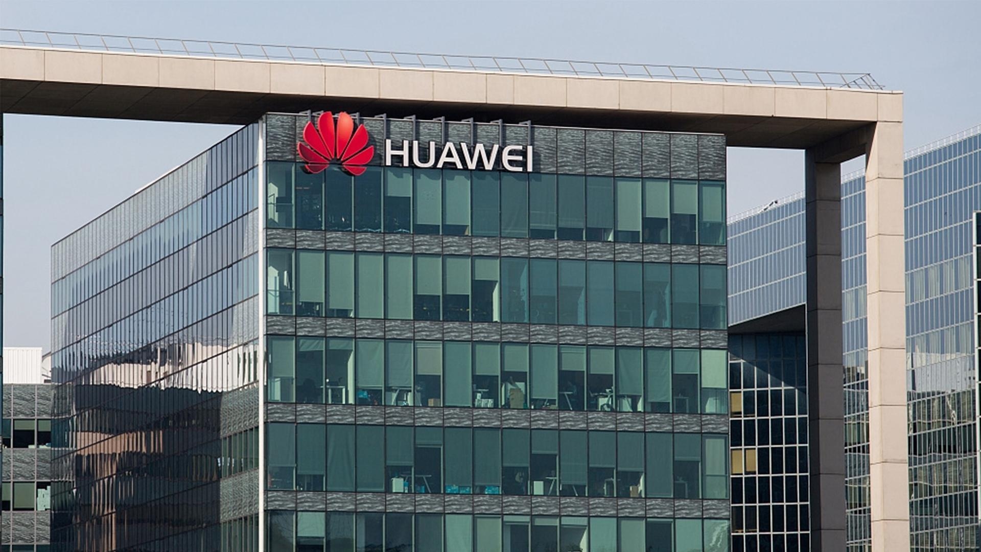 Huawei показала, как создавать чипы уровня 1.4 нм без современной литографии