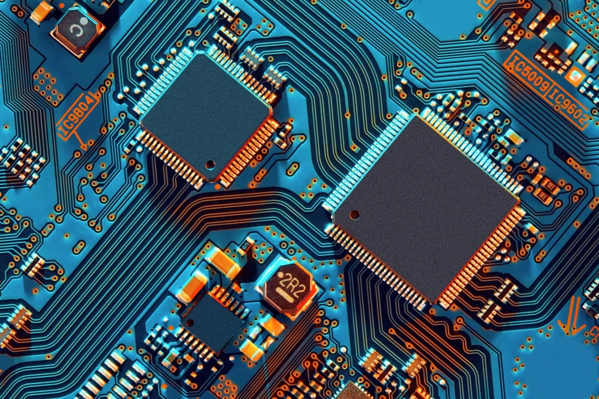 Стартап-компания Discovered Materials при помощи ИИ‑агентов ищет новые материалы для чипов, которые будут меньше нагреваться