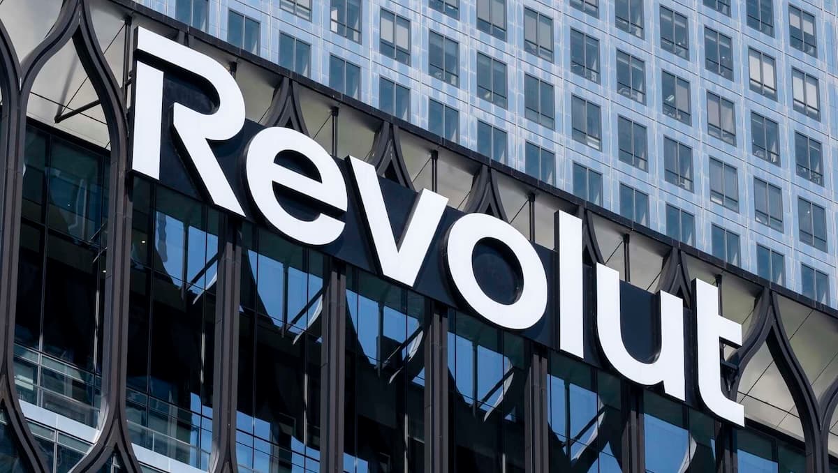 Злоумышленники стартовали публиковать документация и селфи клиентов Revolut, требуя выкуп и угрожая раскрыть новые информация